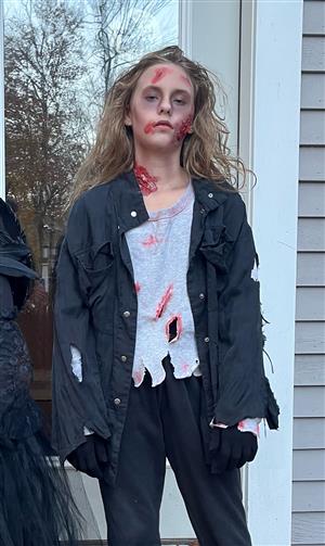 Ages 10-12 Winner: Natilie as Zombie